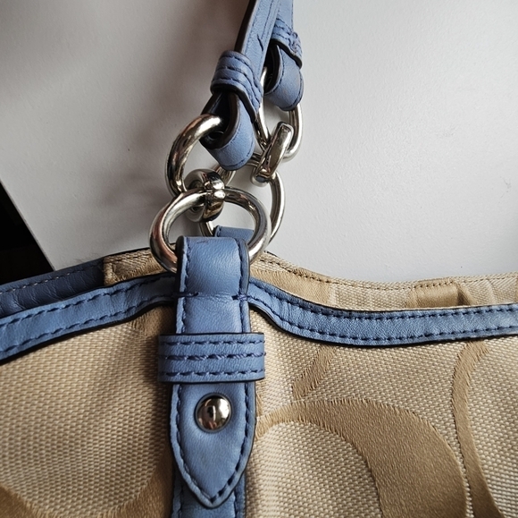 COACH Alexandra Chain Signature Baby Blue and Cream purse - Picture 7 of 9